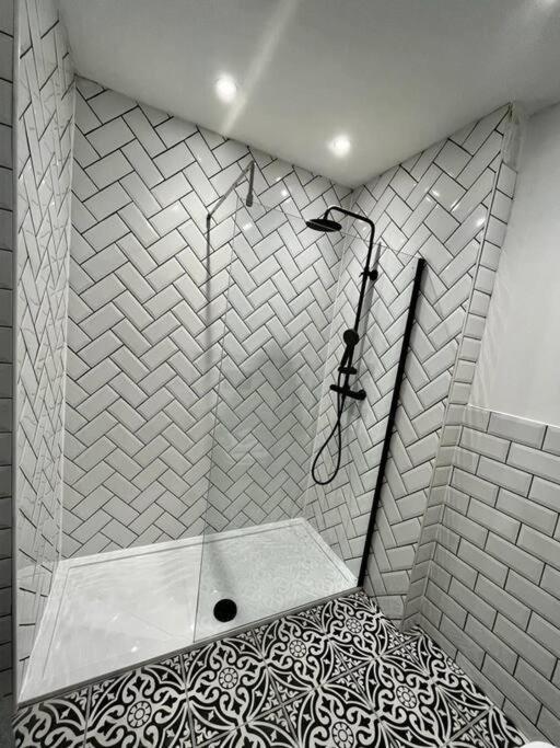 New! Stunning 1 bed Apt in West End Glasgow Exterior foto